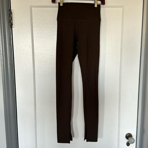Alo Airlift Legging with Split hem - Picture 1 of 5